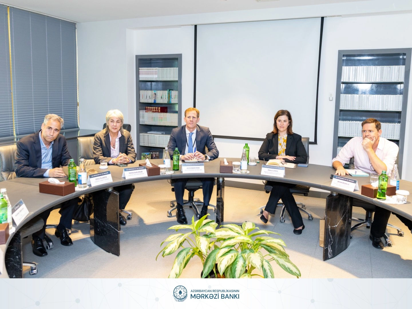 Azerbaijan and U.S. Treasury discuss strengthening financial co-op (PHOTO)
