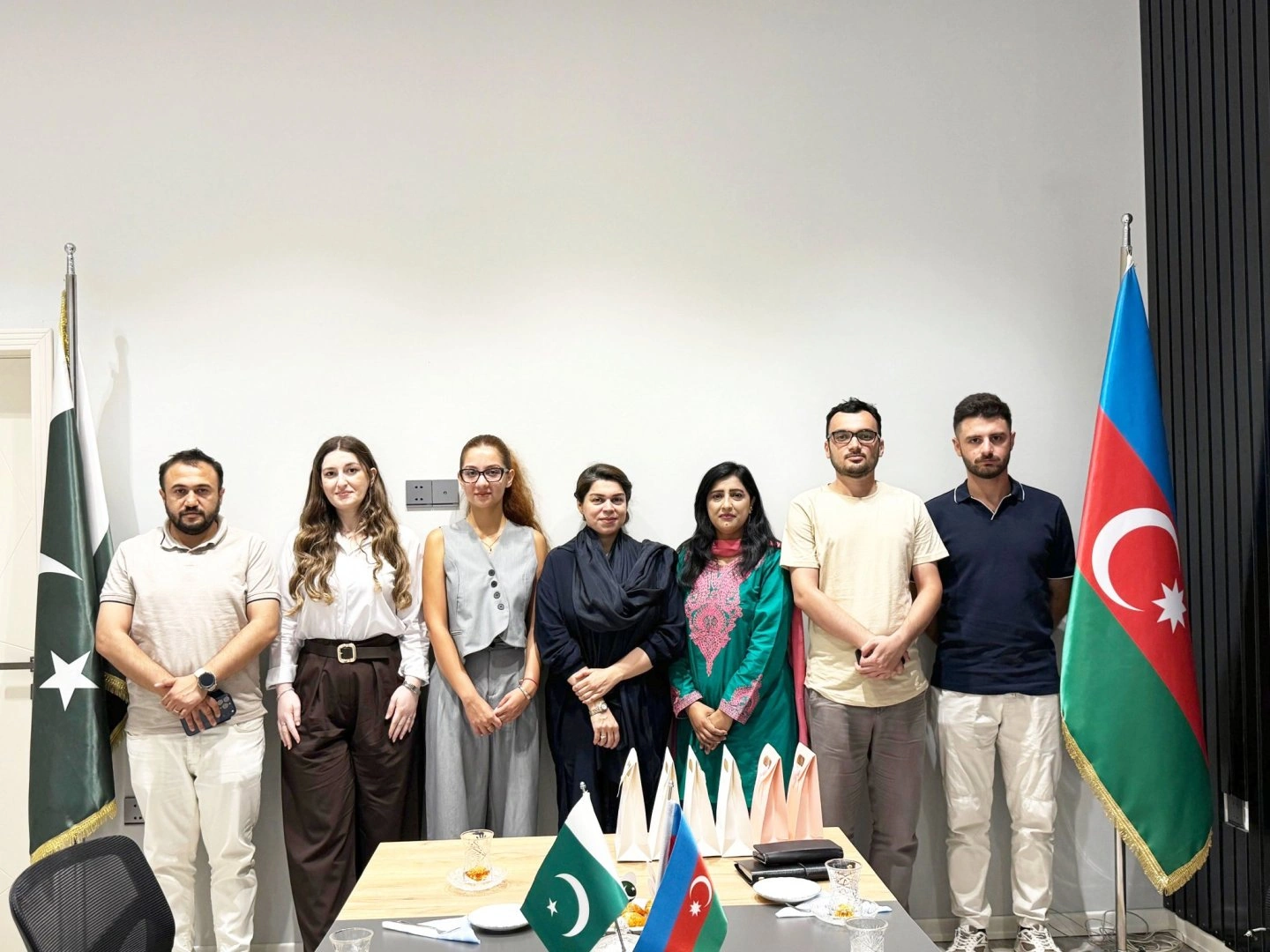Pakistan embassy’s new press consul meets Azerbaijani journalists in Baku