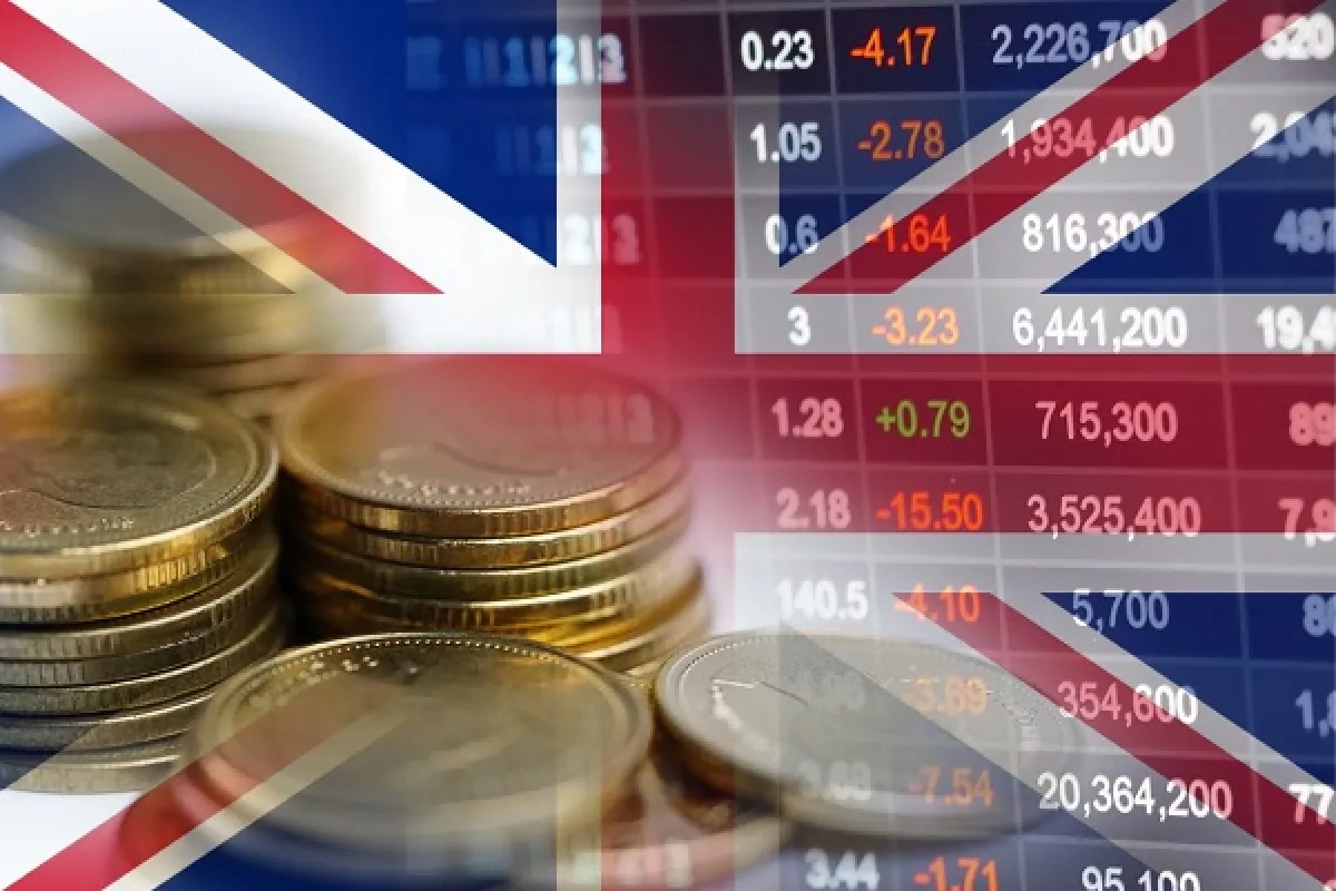 UK mid-cap shares fall amid political uncertainty