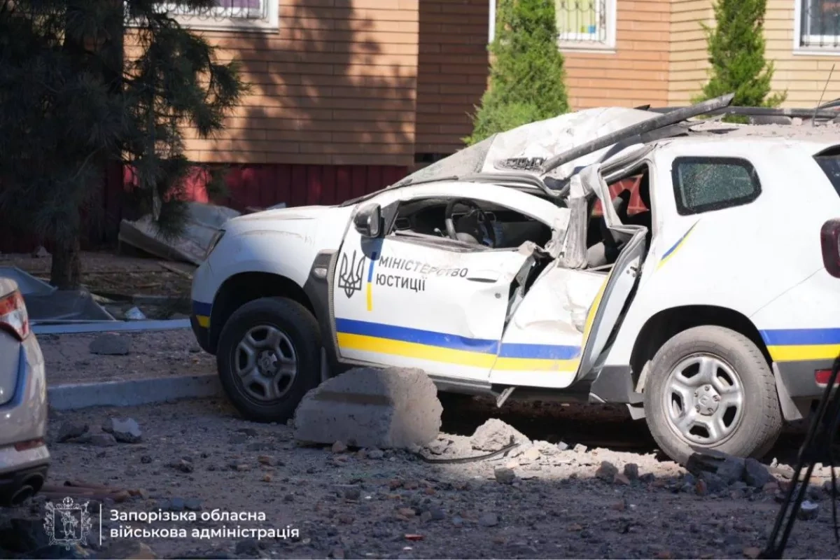 Russian airstrike on Zaporizhzhia injures six, including child PHOTO/VIDEO