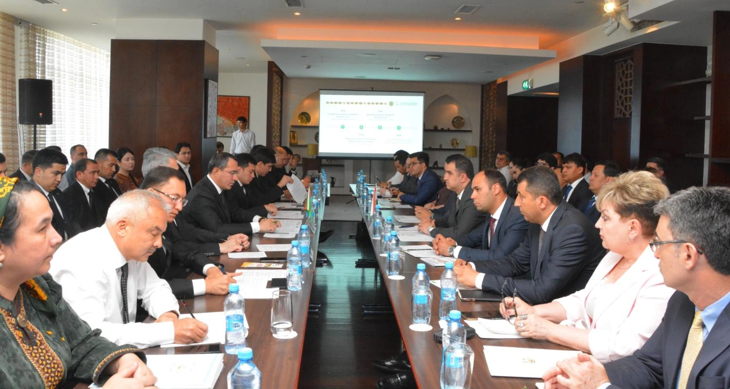 Turkmenistan, Tajikistan hold second Business Council meeting in Dushanbe