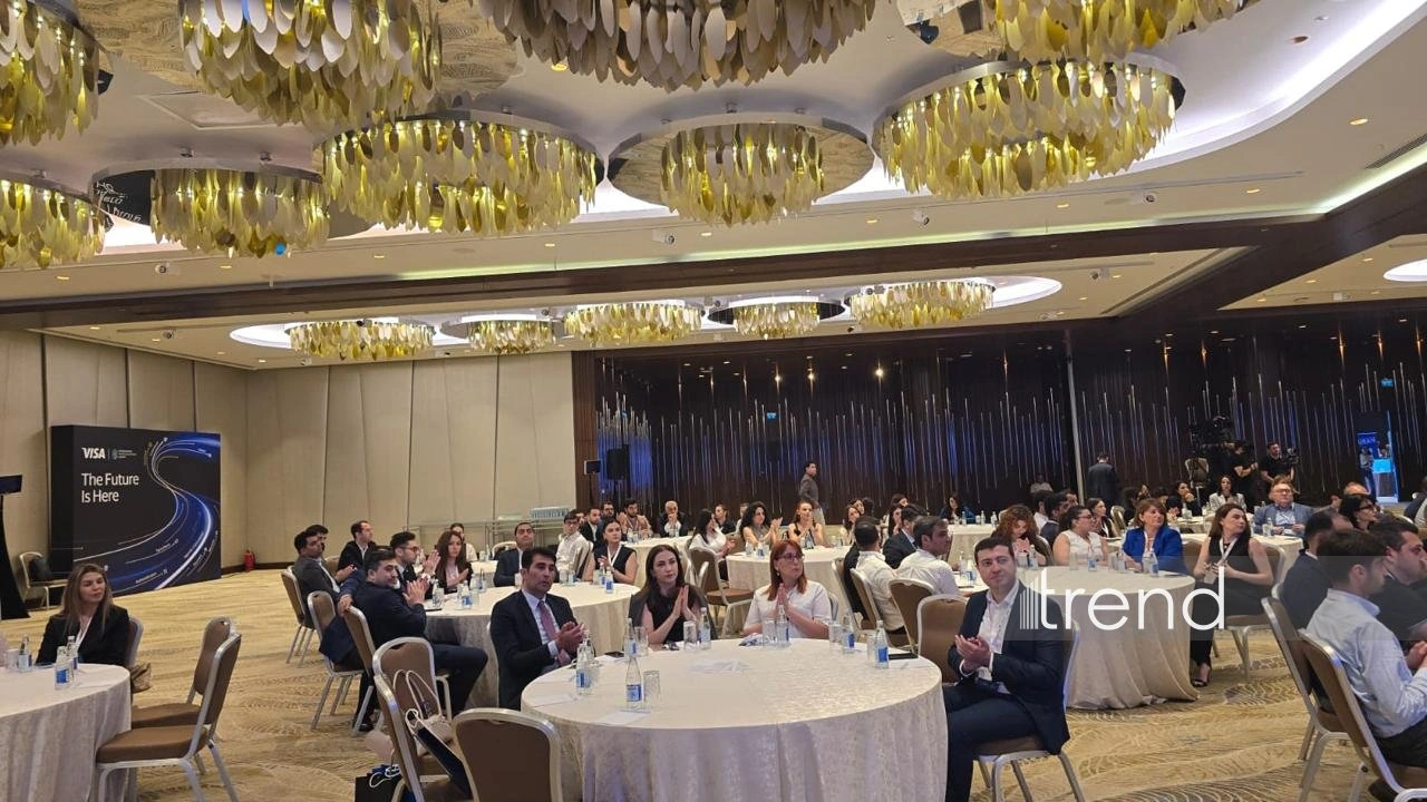 Baku hosts second day of International Finance and Banking Summit (PHOTO)