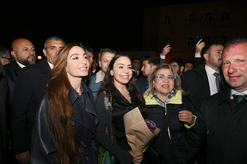 Leyla Aliyeva and Arzu Aliyeva visit International Carpet Festival (PHOTO)