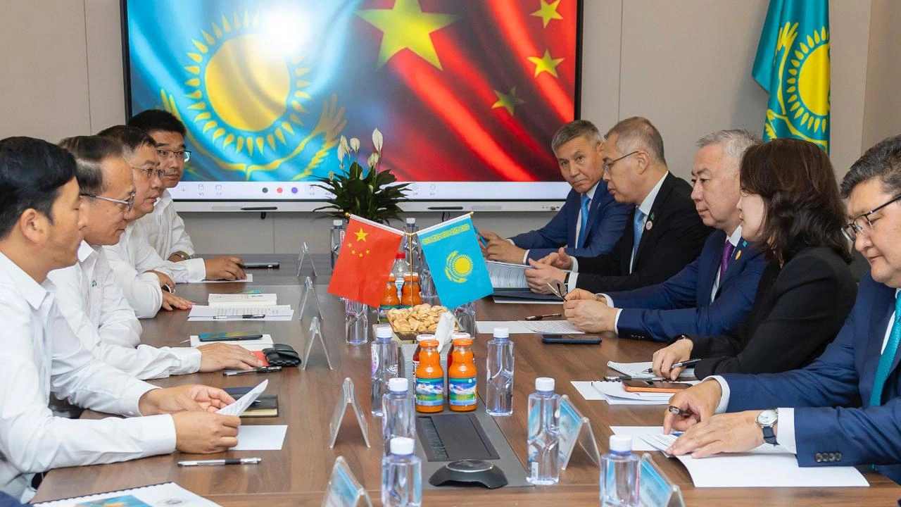 Kazakhstan holds investment talks with Chinese companies
