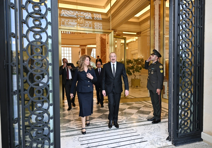 President Ilham Aliyev meets with President of Bulgaria (PHOTO)