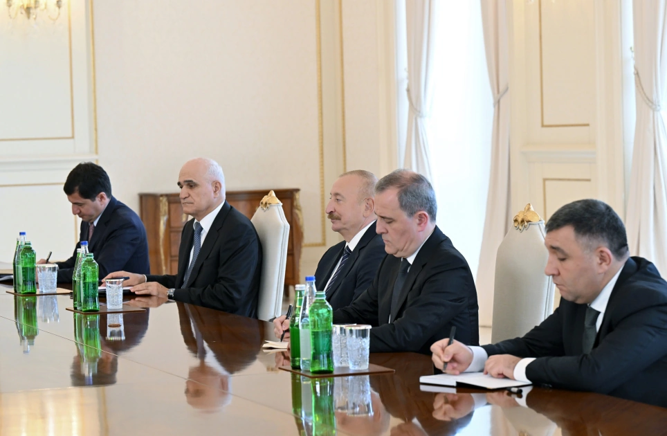 President Ilham Aliyev receives member of Political Bureau of Central Committee of Communist Party of China (PHOTO)