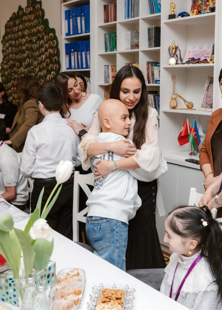 Leyla Aliyeva, Arzu Aliyeva, and Alena Aliyeva visit “Support for Living” Center (PHOTO)