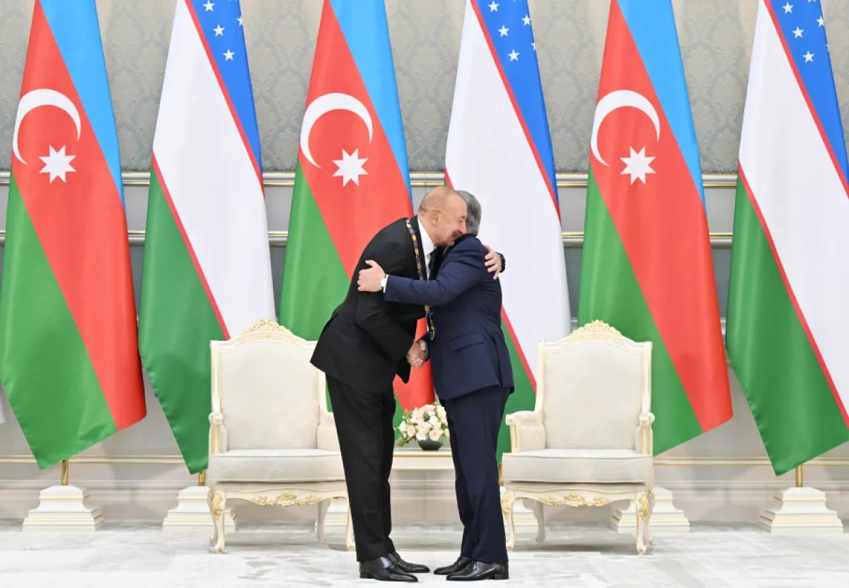 Aliyev and Mirziyoyev exchange highest state honors in Tashkent PHOTO
