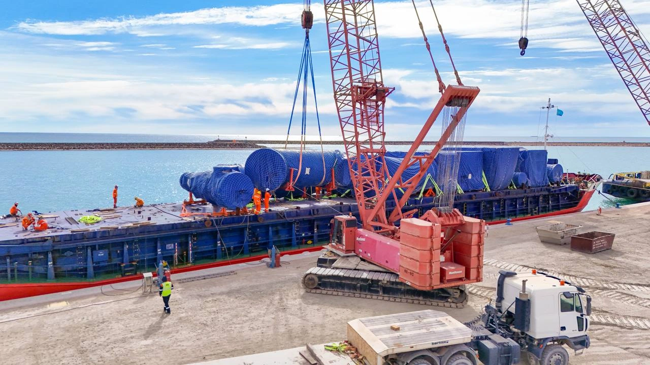 Kazakhstan gets first equipment batch for Zhanaozen gas processing plant