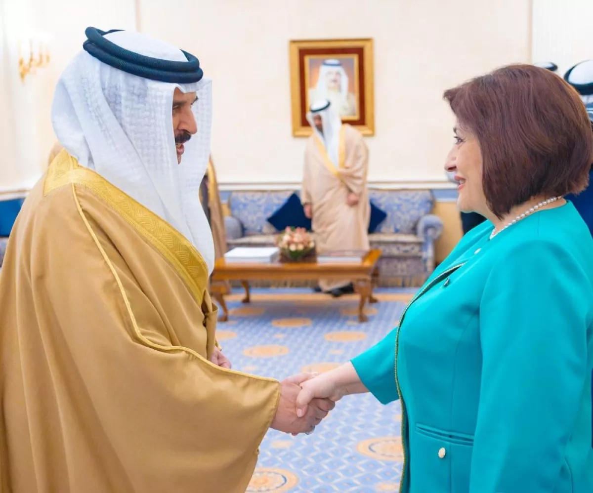 Bahrain’s king praises Azerbaijan’s development in meeting with parliament speaker Photo