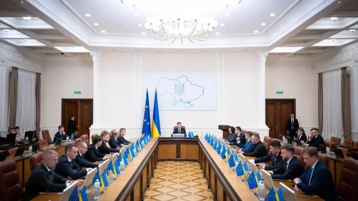 New Ukrainian PM restructures cabinet, splits major ministries