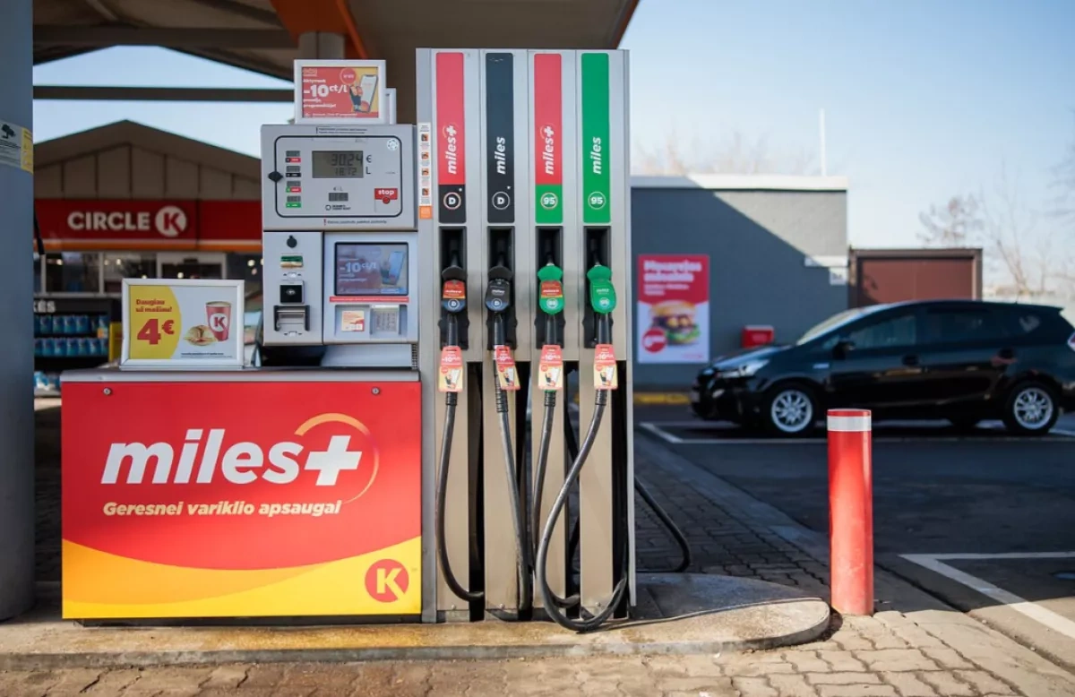 Lithuanian drivers hit by sudden fuel surge ahead of Easter