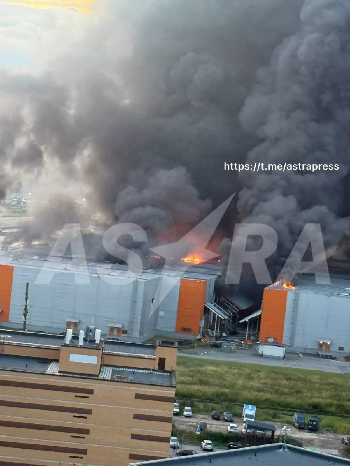ASTRA: Drone strikes set Wildberries warehouses ablaze near St Petersburg Three injured / PHOTO / VIDEO