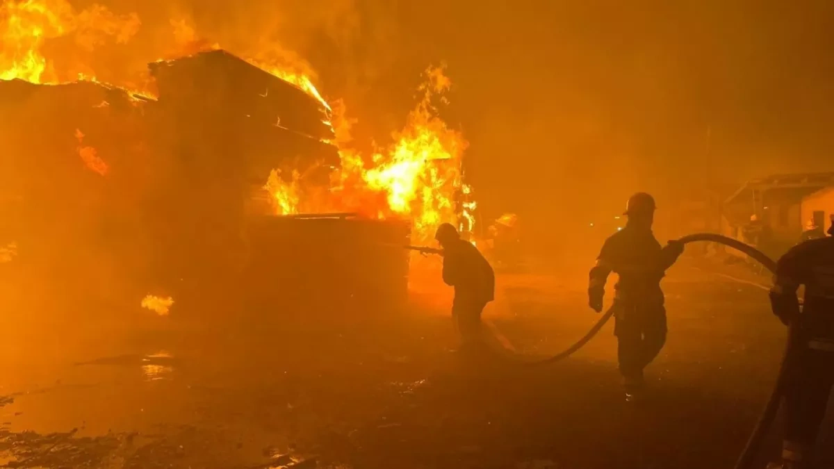 Fire at Riyadh furniture factory kills 16 Bangladeshi workers