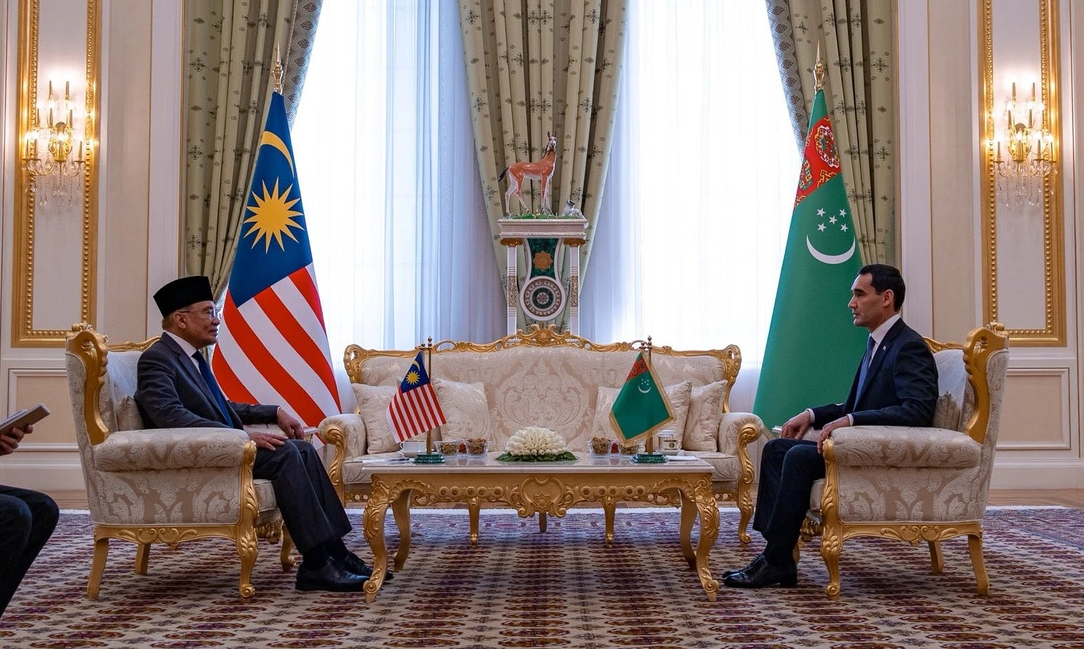 Turkmenistan and Malaysia leaders meet for high-level talks in Ashgabat