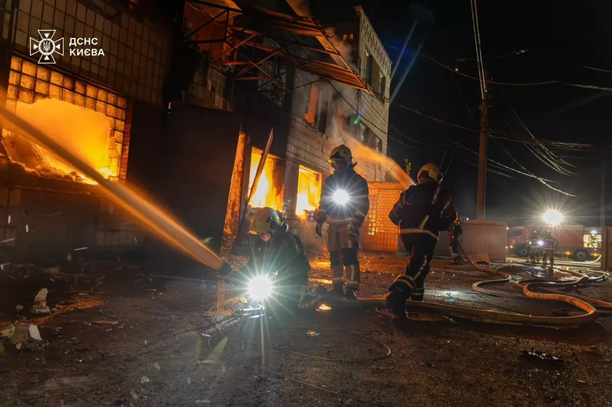 Deadly Russian attack hits Kyiv, leaving two dead, five wounded PHOTO