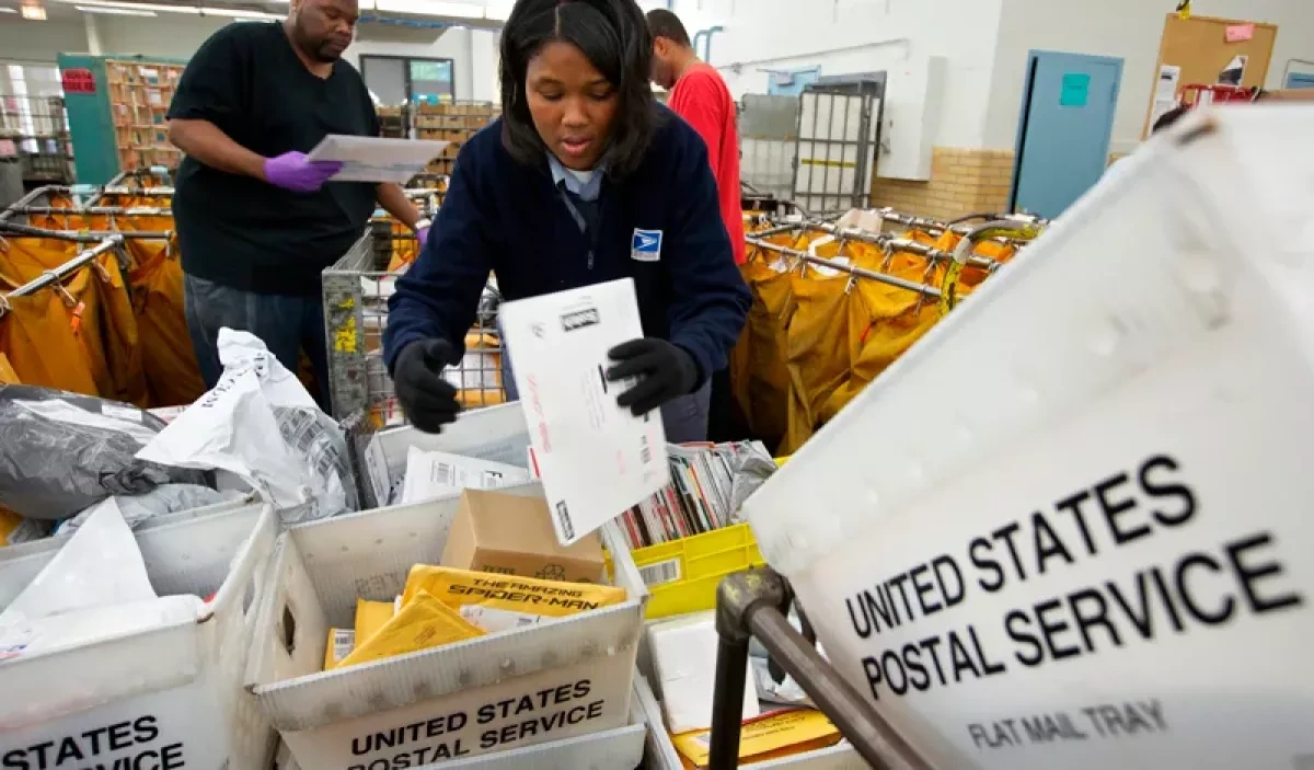 US Postal Service to add 8% fee on packages amid fuel price surge