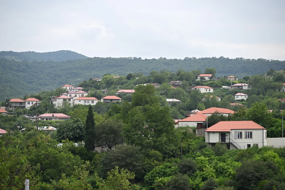 President Ilham Aliyev visited Guzeykhirman village in Khojavend district (PHOTO)