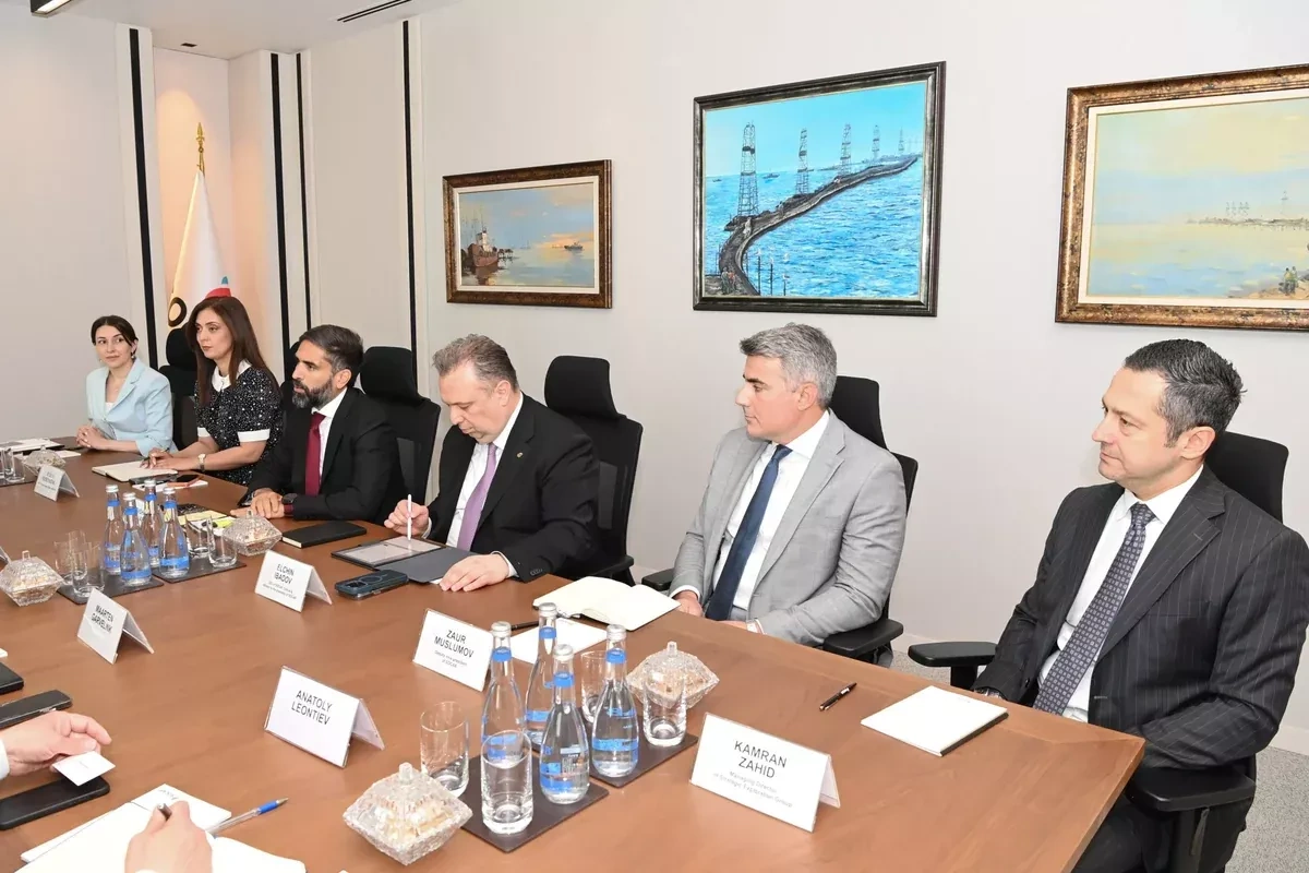 SOCAR advances intl partnerships with Shell, Uzbekneftegaz during Baku Energy Week PHOTO