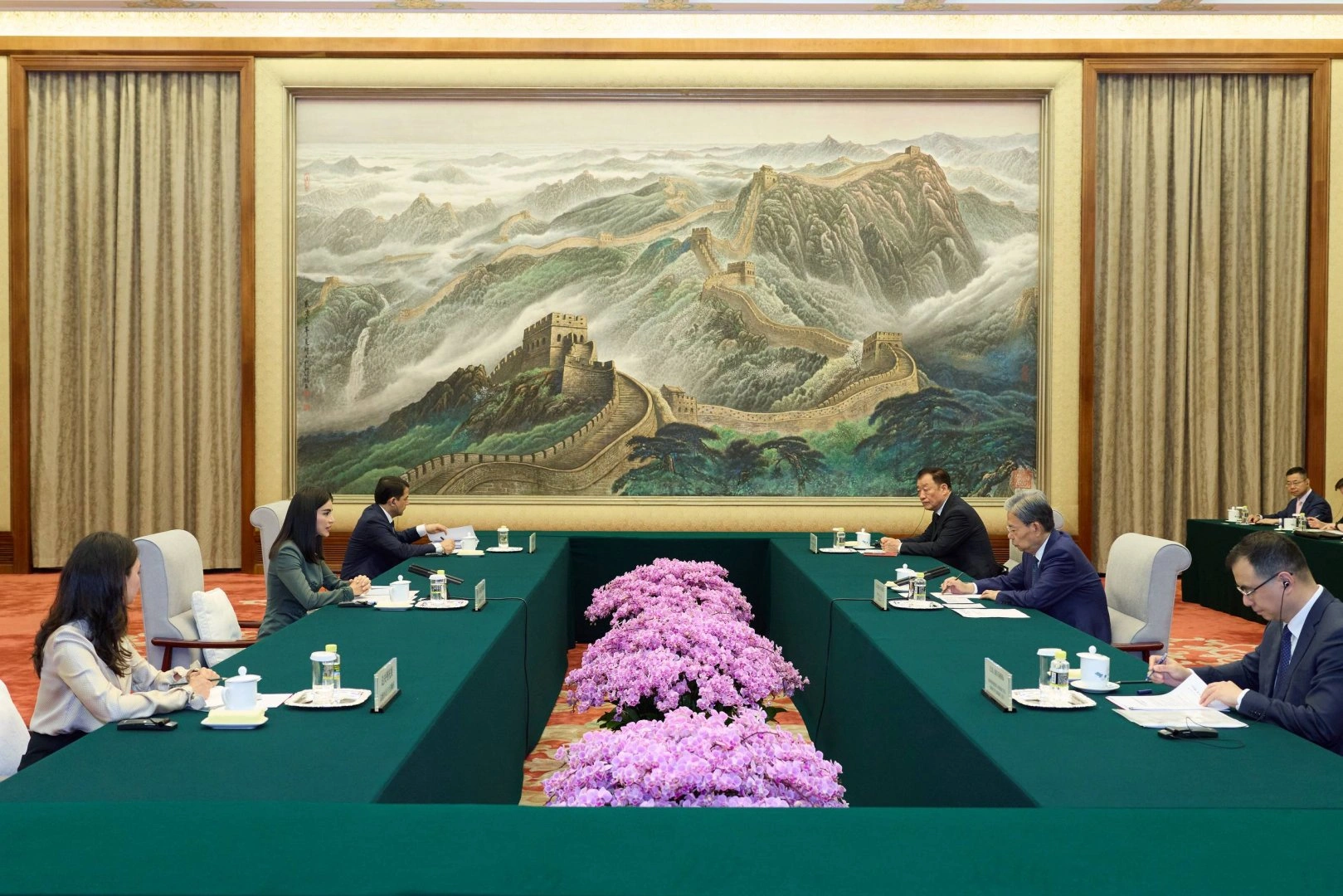 Uzbekistan, China discuss expanding cooperation across key sectors