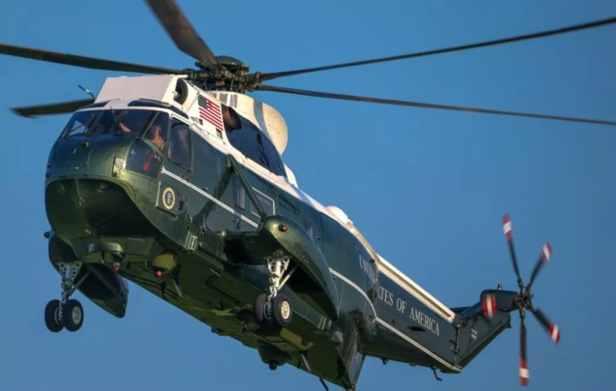 WSJ: Trump’s Marine One close call sets US on course to rethink flight rules