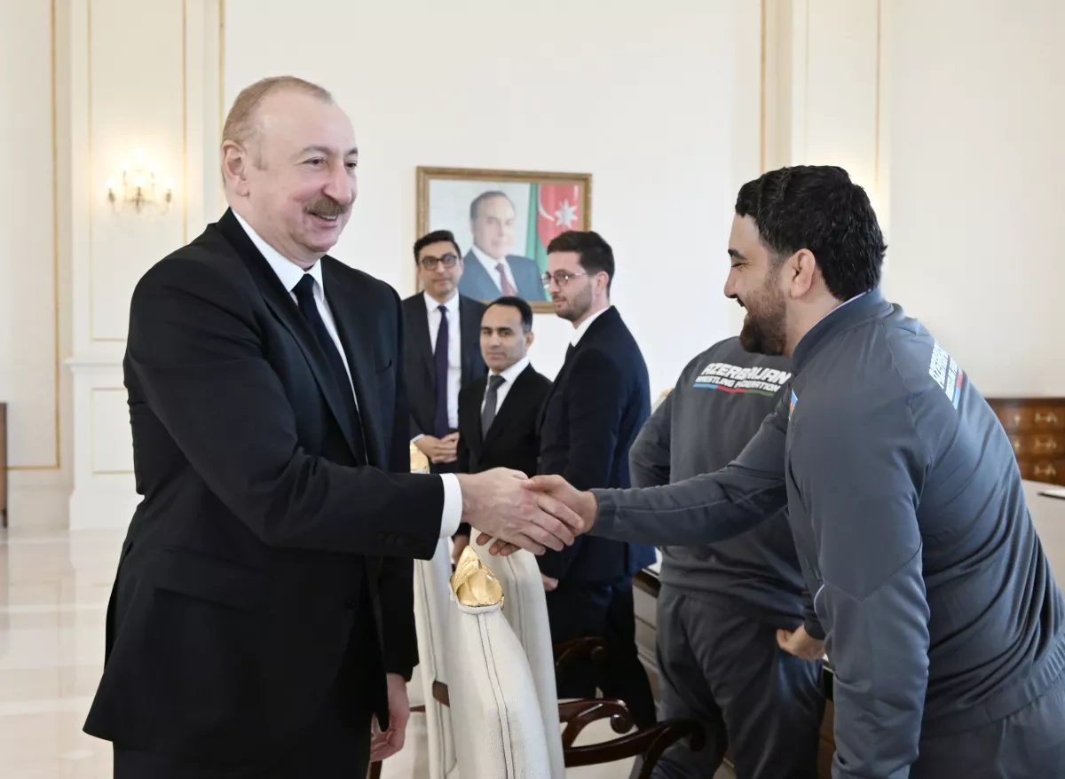 President Aliyev honors national wrestling teams following European Championships PHOTO