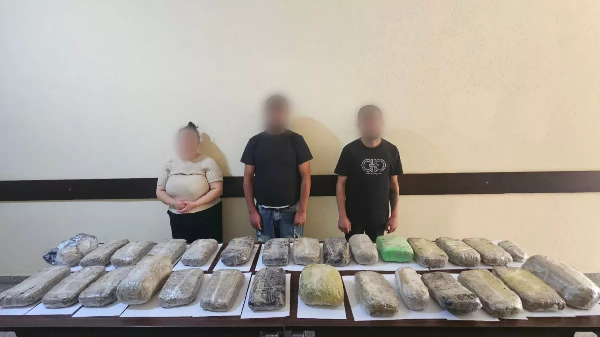 Azerbaijan border guards seize more than 55 kg of drugs from Iran PHOTO