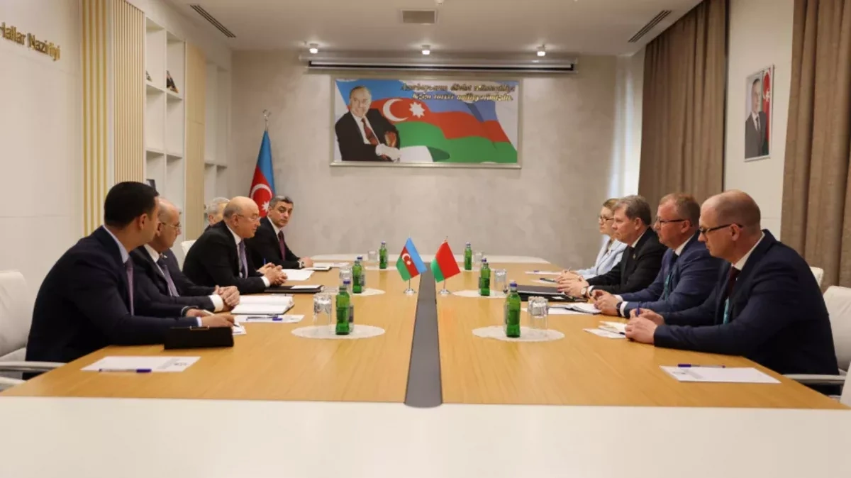 Azerbaijan, Belarus discuss construction, safety cooperation on WUF13 sidelines PHOTO