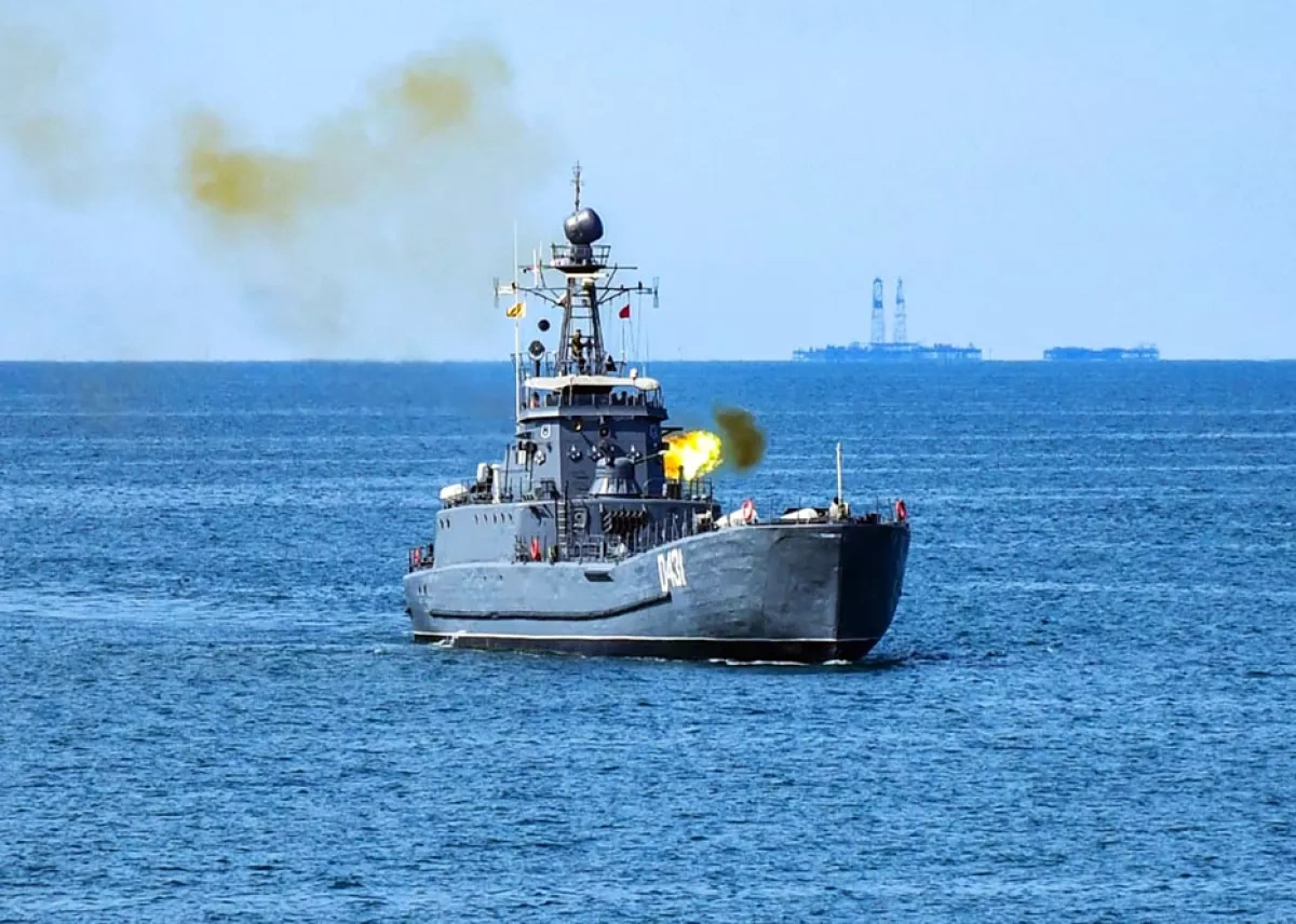 Azerbaijan conducts live-fire naval drills protecting energy infrastructure PHOTO