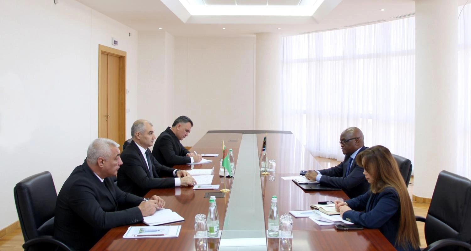 Turkmenistan, South Africa discuss strengthening political dialogue