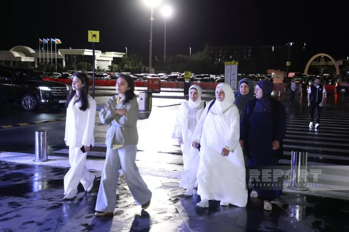 First group of Azerbaijani pilgrims sets off for Hajj