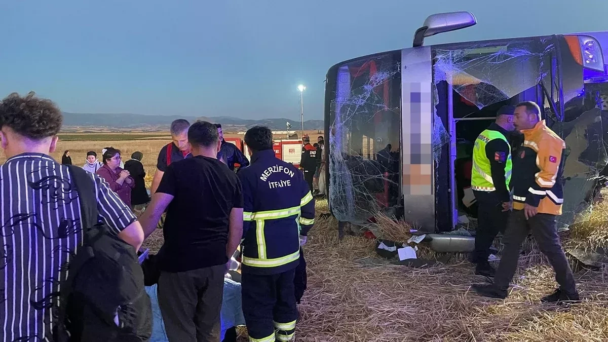 Dozens injured after bus overturns in northern Türkiye PHOTO