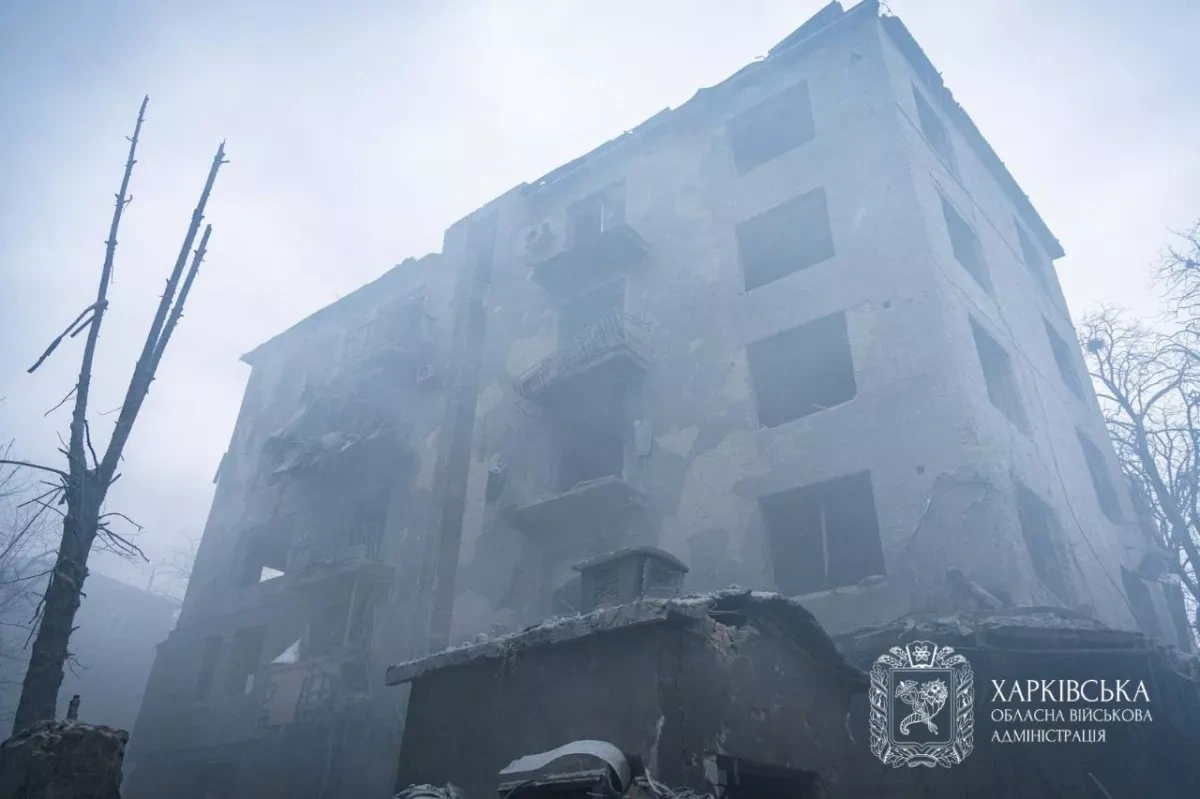 Bodies of child and woman found after missile strike in central Kharkiv photo