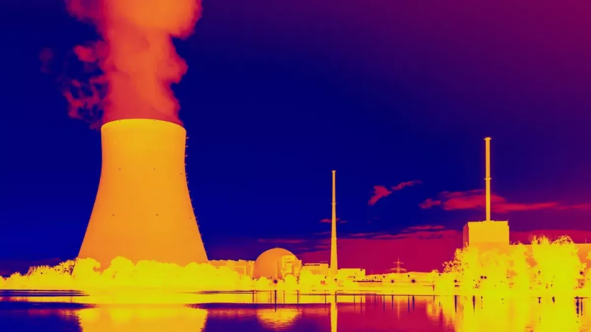 Infrared secrets: How thermal radiation can hide messages