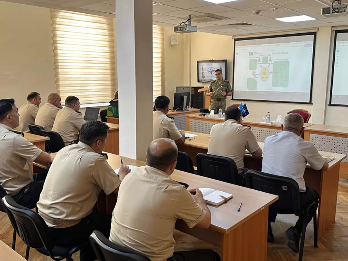 NATO LANDCOM team conducts military training course in Azerbaijan PHOTO