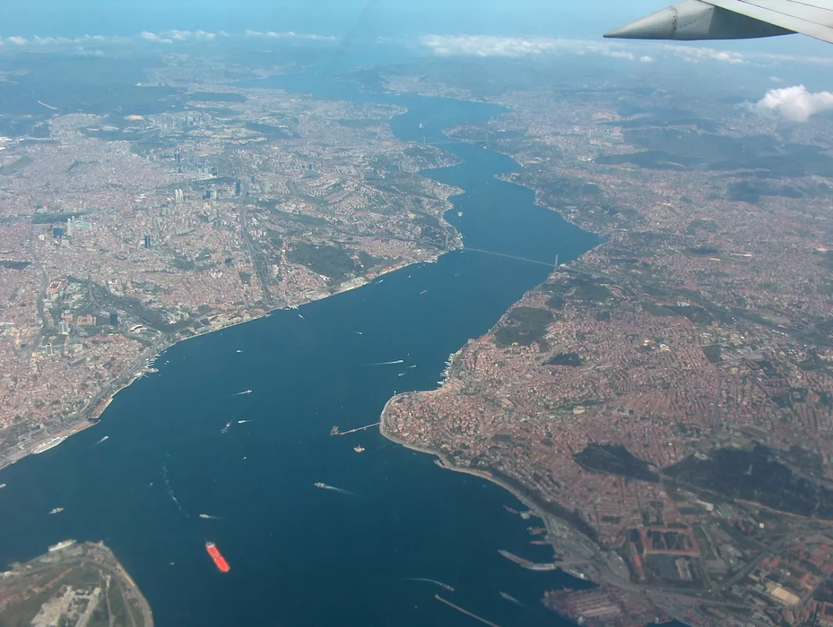 Türkiye to raise transit fees for Bosphorus and Dardanelles passages