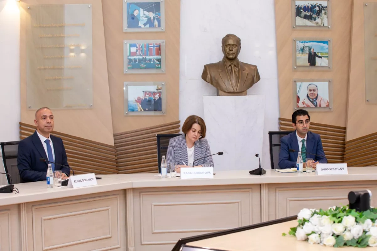 Azerbaijan, ADB explore new routes for green power exports PHOTO