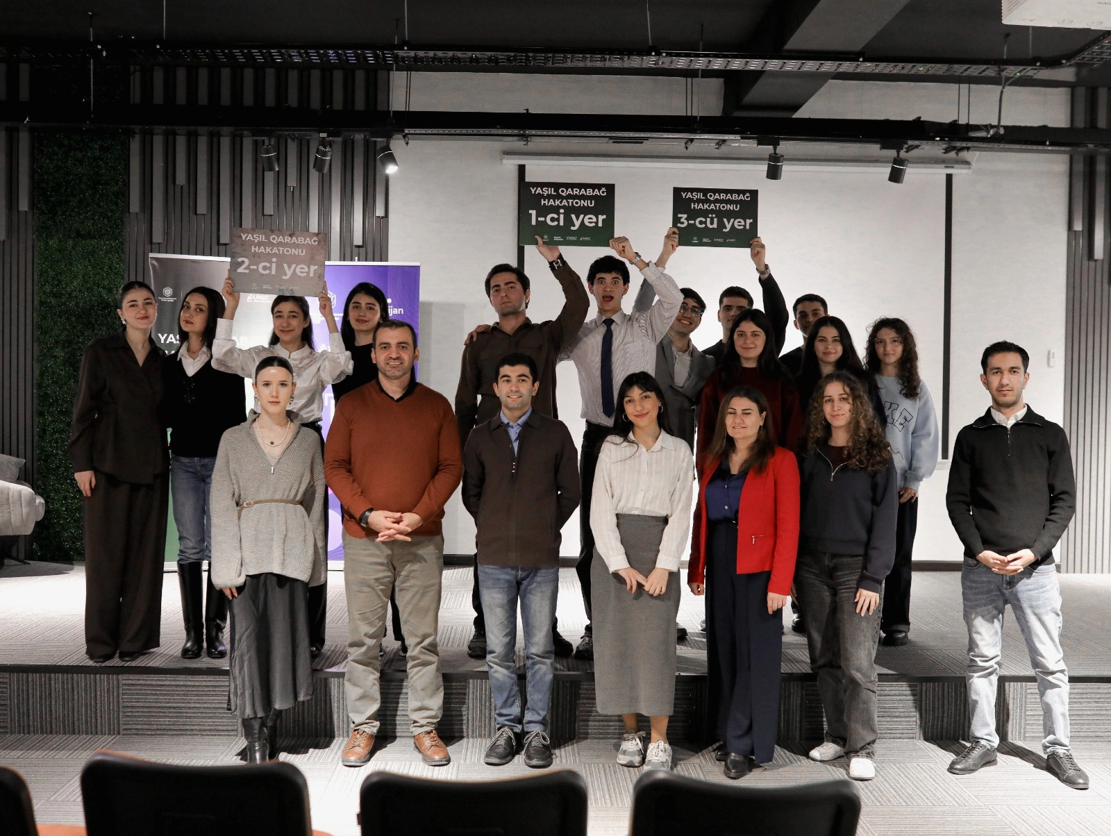 Innovation competition at UNEC: “B2B Solutions” and “Green Karabakh” Hackathons Held (PHOTO)