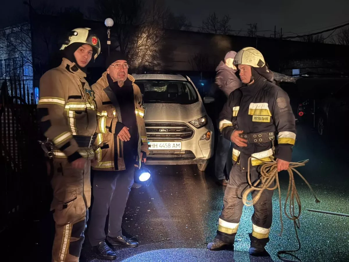Russia hits Ukraine’s Odesa energy facility, fires erupt PHOTO