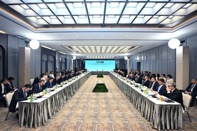 Azerbaijan, Uzbekistan sign documents on expansion of economic co-op (PHOTO)
