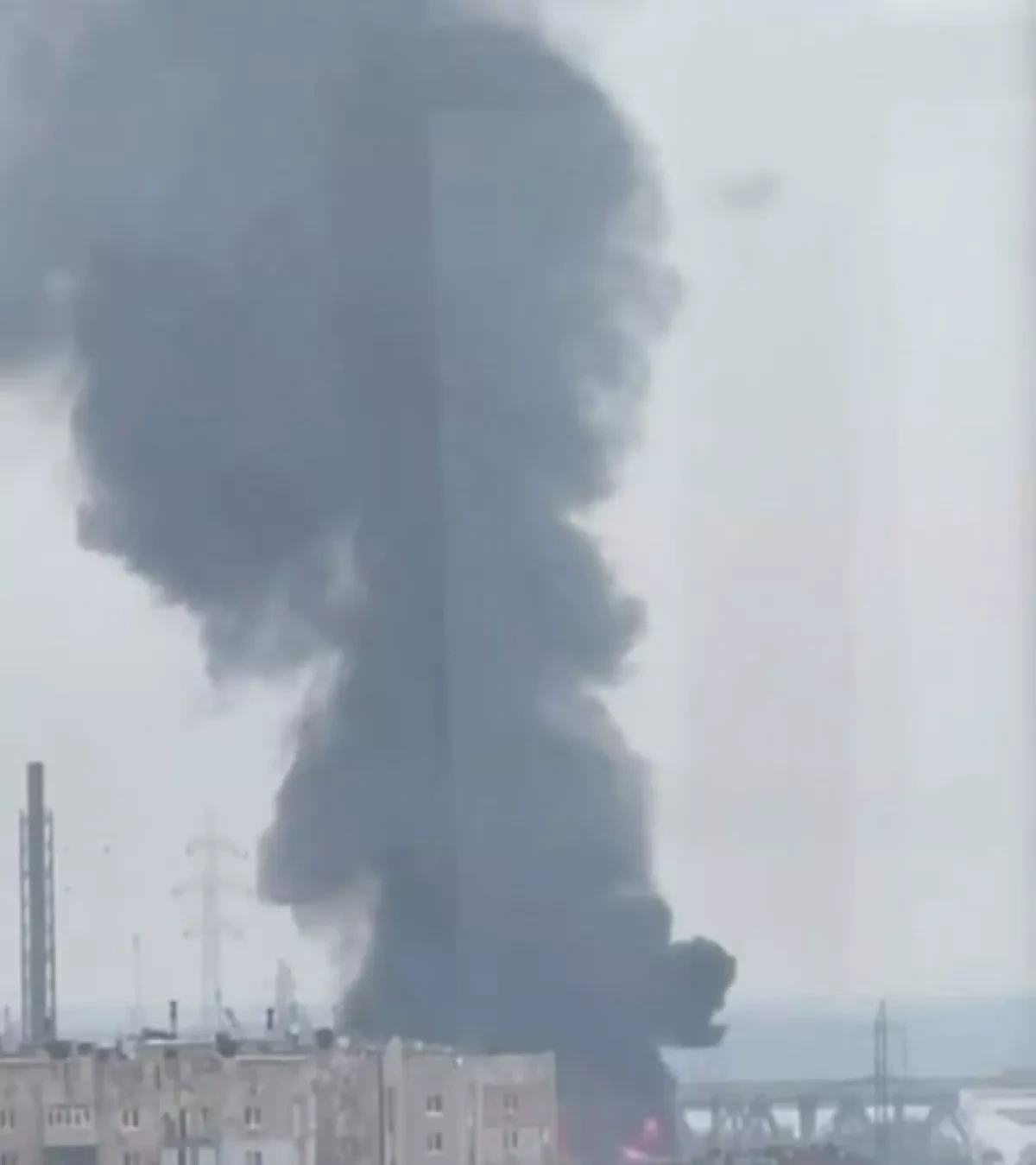 Drone, missile strikes hit Dnipro, Kharkiv, Chernihiv, triggering fires, explosions VIDEO