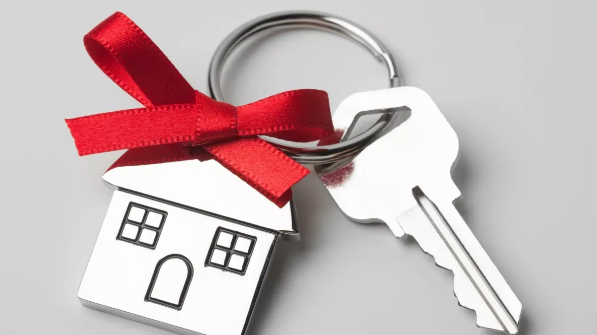 Dozens of Azerbaijani former IDPs receive keys to new homes in Khojavand UPDATED