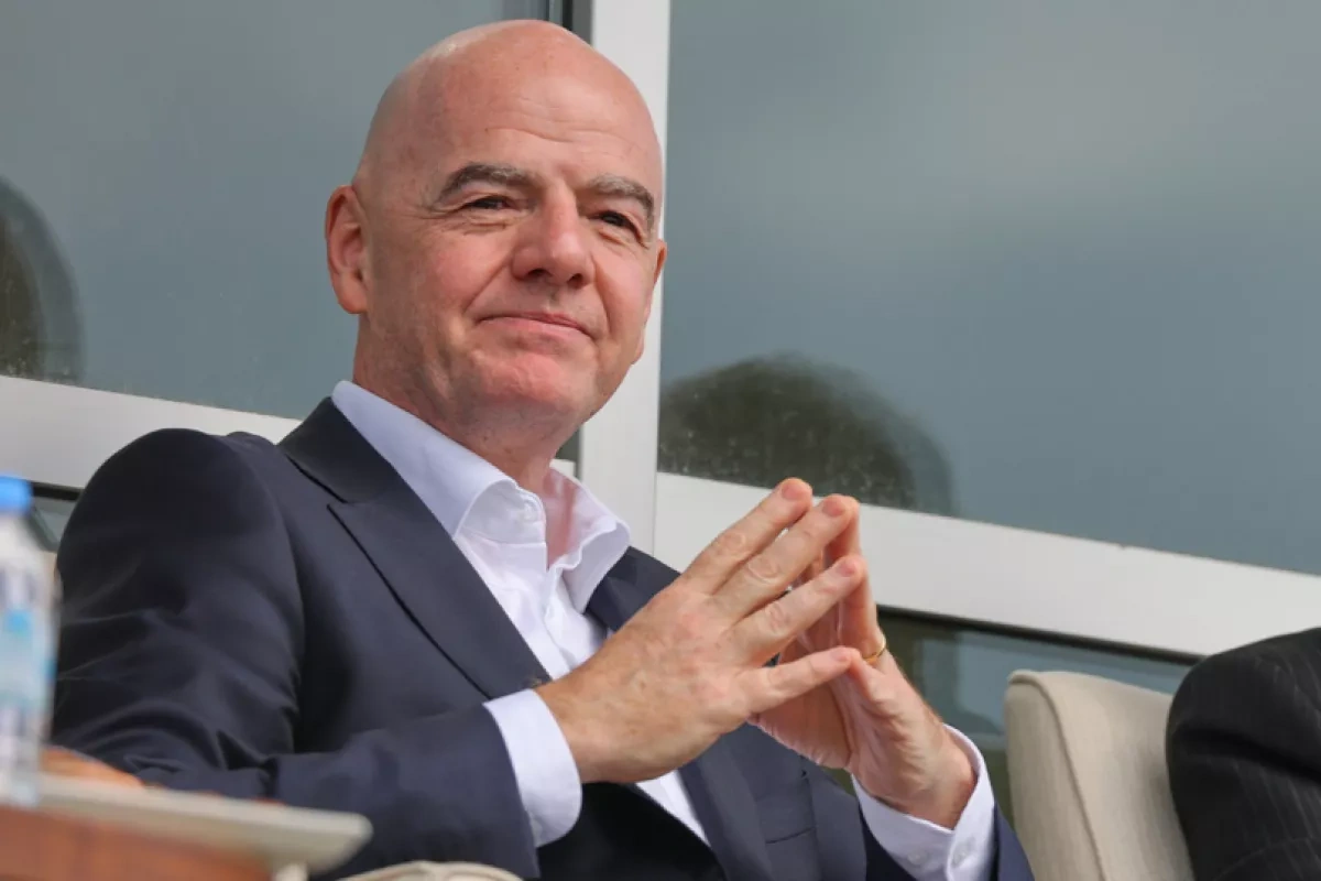 Infantino’s alleged relationship ends in UEFA pay-off Exclusive by The Telegraph