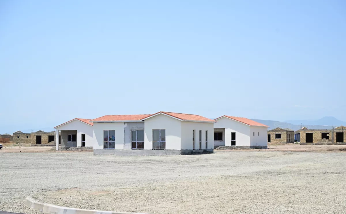 Azerbaijani, Slovak leaders break ground on new secondary school in Aghdam PHOTO