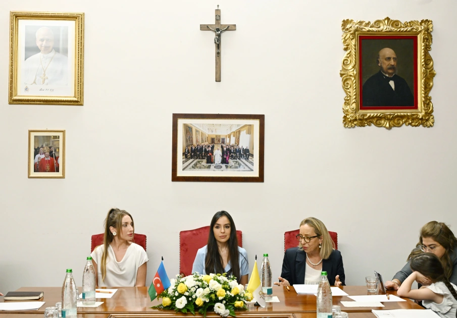 Leyla Aliyeva and Alena Aliyeva meet Secretary of Pontifical Commission for Sacred Archaeology in Rome (PHOTO)
