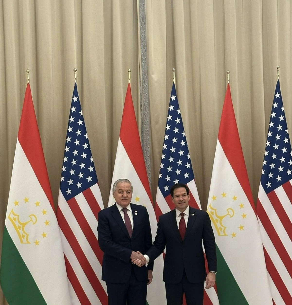 Tajikistan, US discuss expanding trade, investment ties