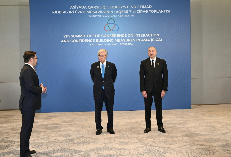 President Ilham Aliyev meets with Kassym-Jomart Tokayev and officially inaugurates Trans-Caspian Fiber Optic Cable (PHOTO)