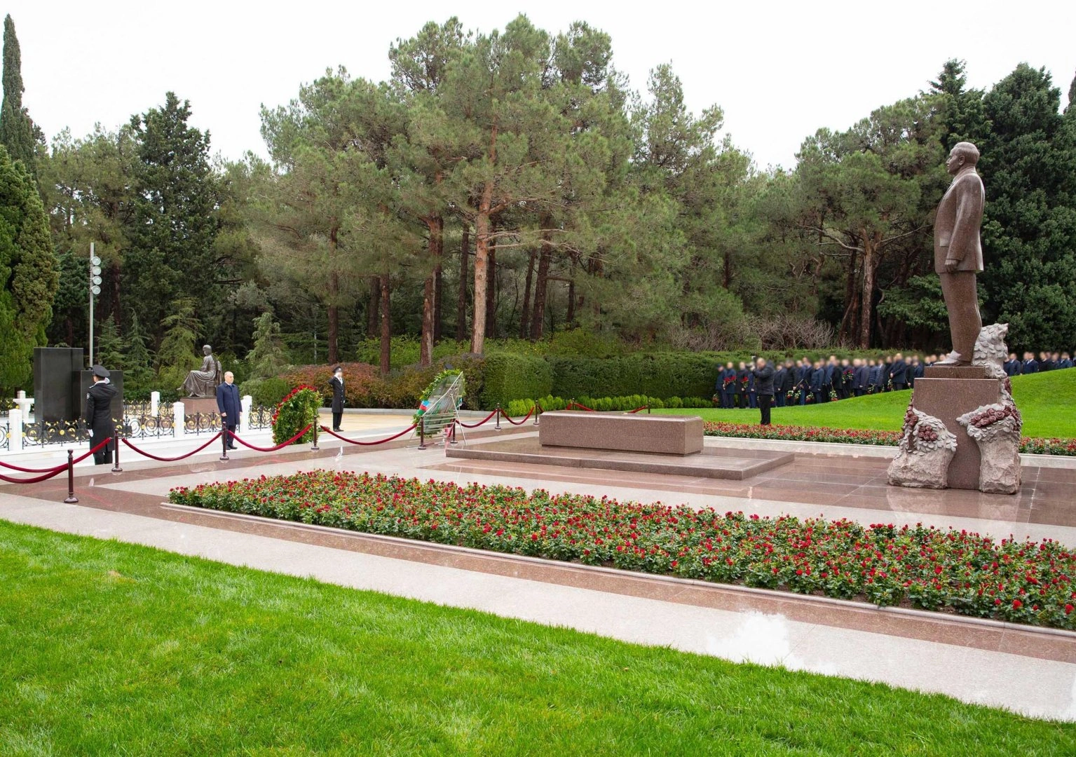 Azerbaijan's State Security Service exalt Great Leader Heydar Aliyev in Alley of Honor (PHOTO/VIDEO)