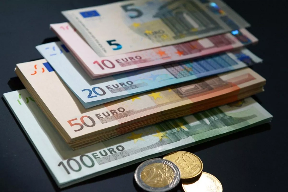 Bulgaria to adopt euro in January 2026, ending use of national currency