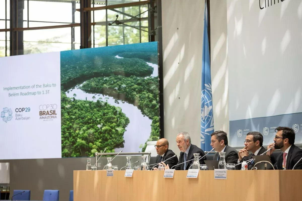 Azerbaijan finishes review of climate transparency report PHOTO